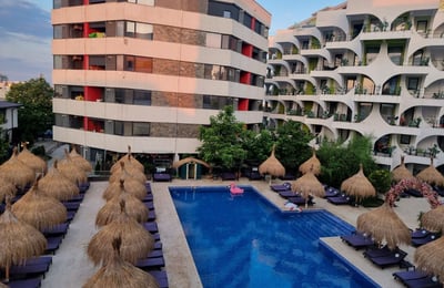 Rent of a comfortable furnished 2-room apartment, 56 m², Mamaia, Constanța, Romania